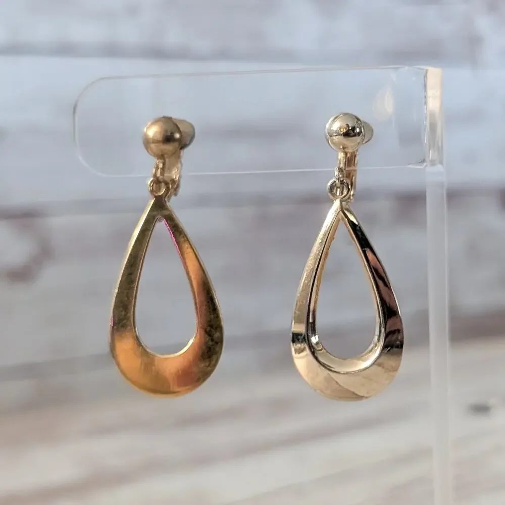 Vintage Clip On Earrings Gold Tone - MISMATCHED EARRINGS